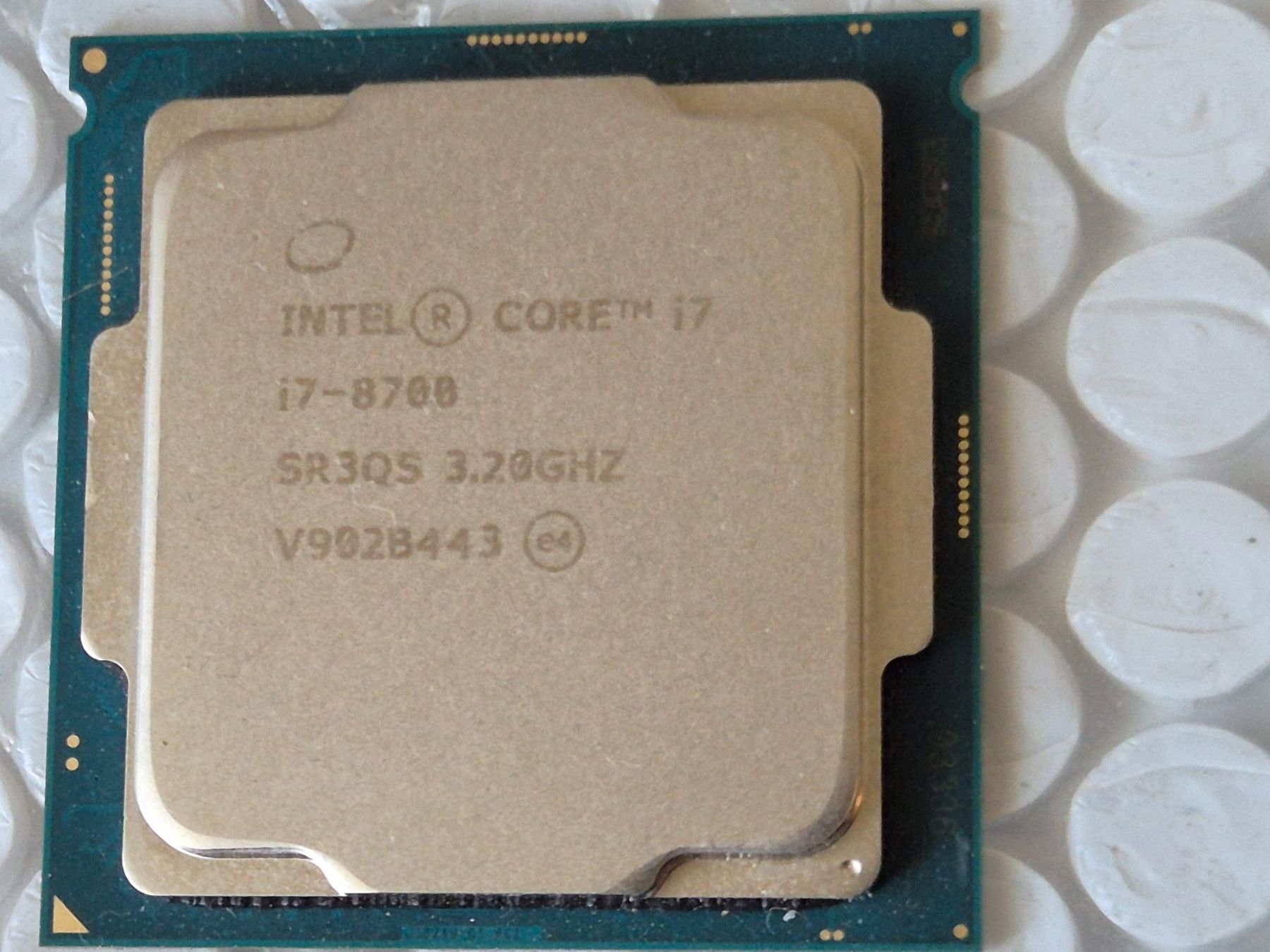 Intel Composants électroniques: Intel core I7-8700 – D'occasion à Roggwil BE par GLDANI