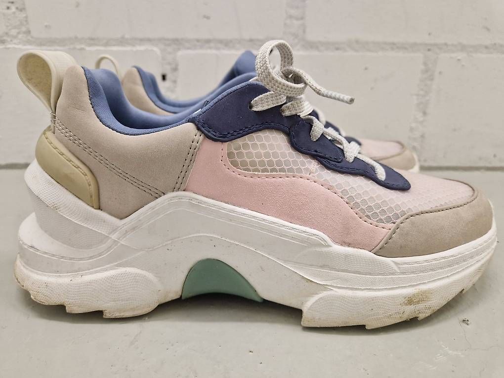 Zara Scarpe da donna: Zara Sneakers. Größe 36. – Usato da Dübendorf venduto da Olenaaa