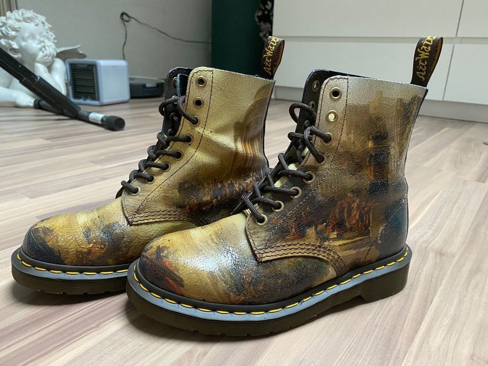 Dr martens outlet special