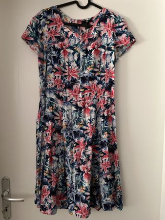 Robe H&M fleurie bleu/rose taille EUR 38 bon état