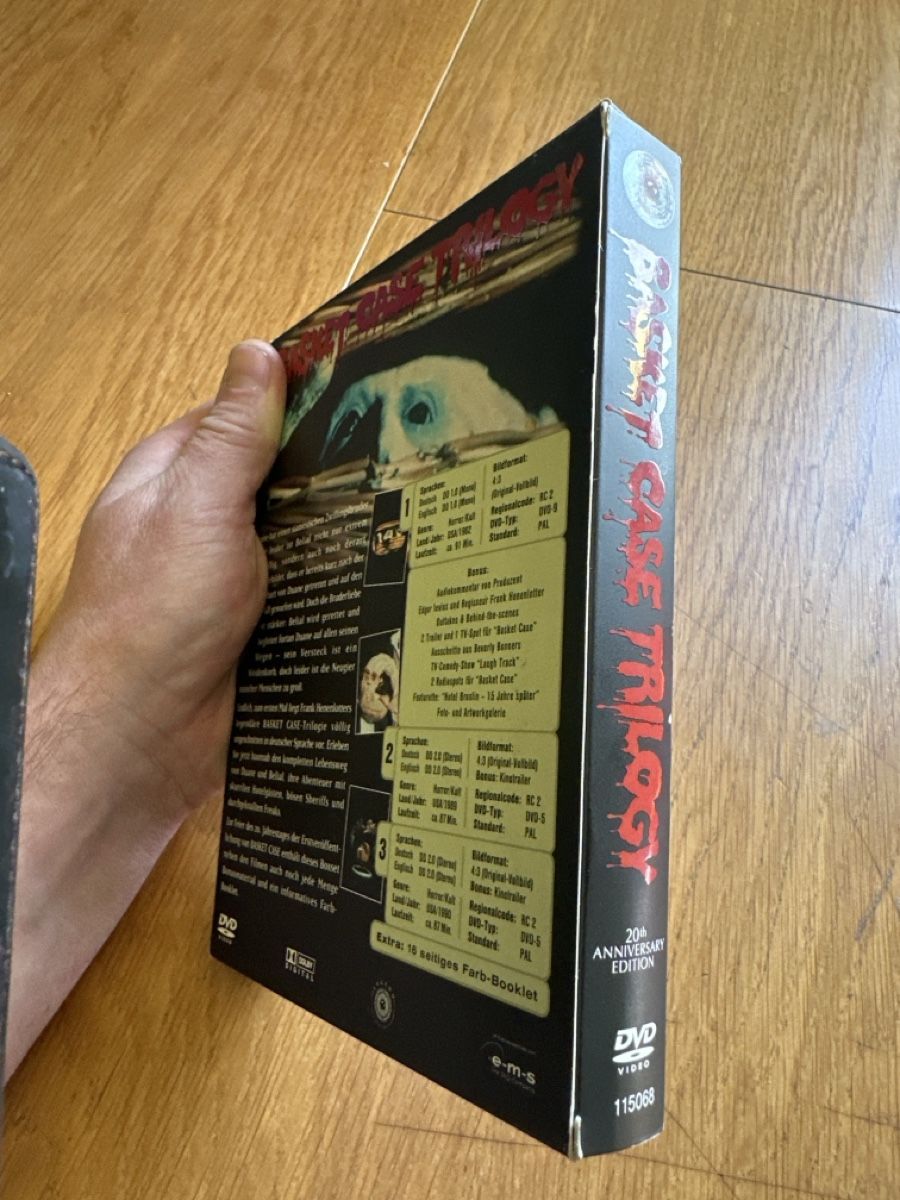 Tutti i DVDs: Basket Case Trilogie Uncut Box DVD – Usato da Benken ZH venduto da Audi-erich 2