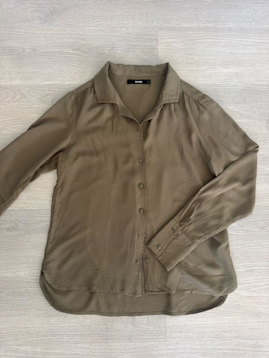 Camicette: Khaki Bluse 100% Viskose S/M – Usato da heerbrugg venduto da Sesolella 5