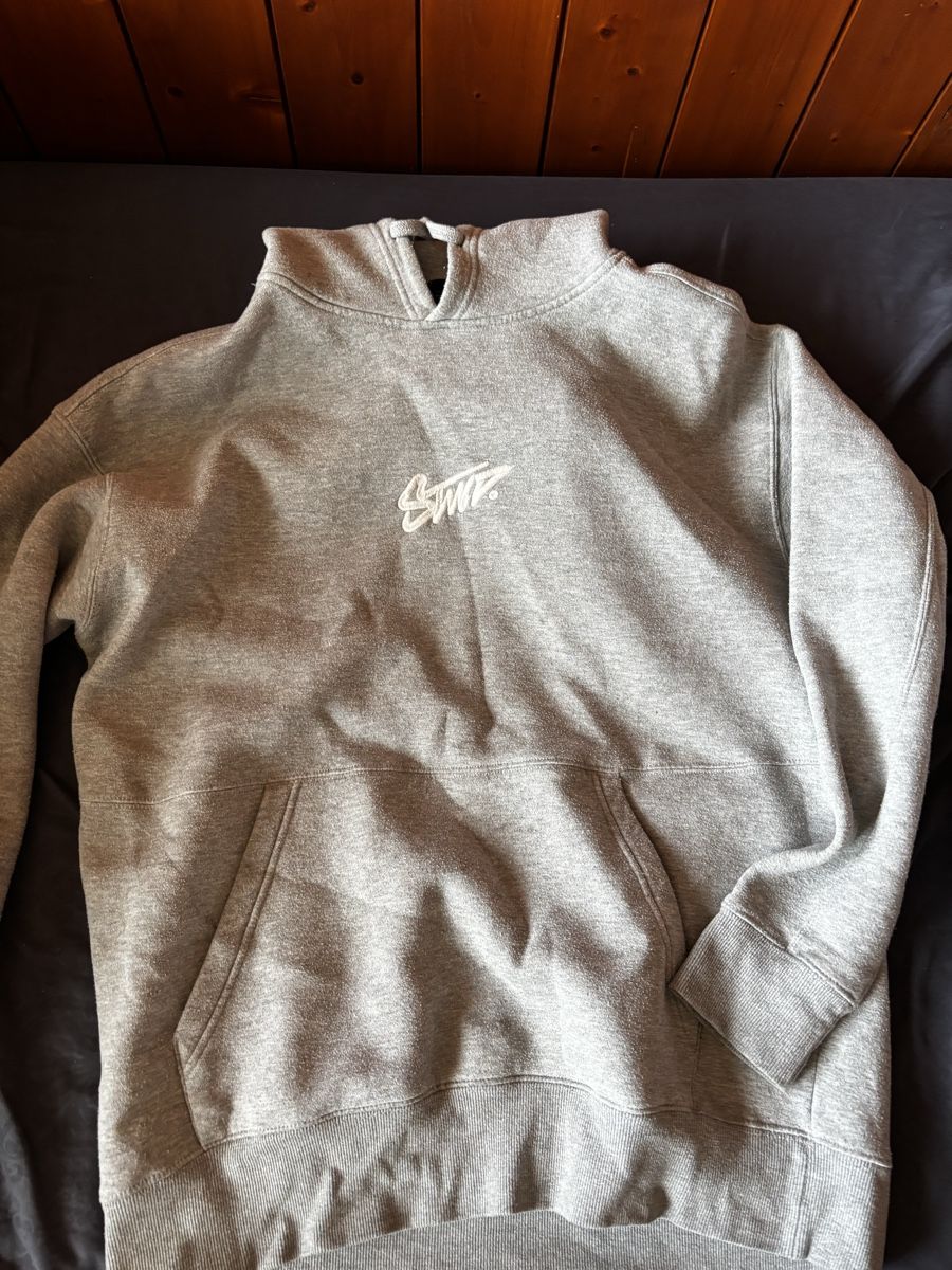Pull&Bear Maglioni & Felpe: Pull gris  – Usato da Neuchâtel venduto da ase_qrc7