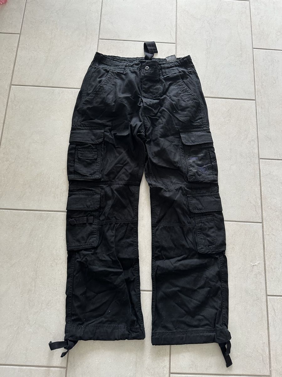 Pantaloni: Schwarze Brandit Cargohose – Usato da Freienbach venduto da fel_c759