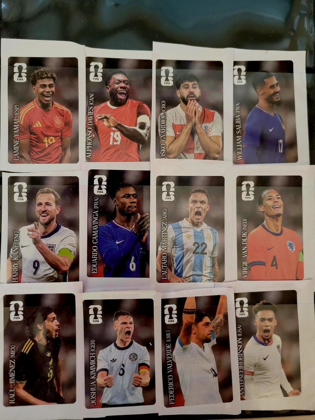 Panini Carte collezionabili: Panini Coca Cola Sticker - Kompletter 12er Satz – Nuovo (secondo la descrizione) da Luzern venduto da Iorek_Byrnison 1