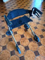 Lot de moyens auxiliaires pour personnes à mobilité réduite