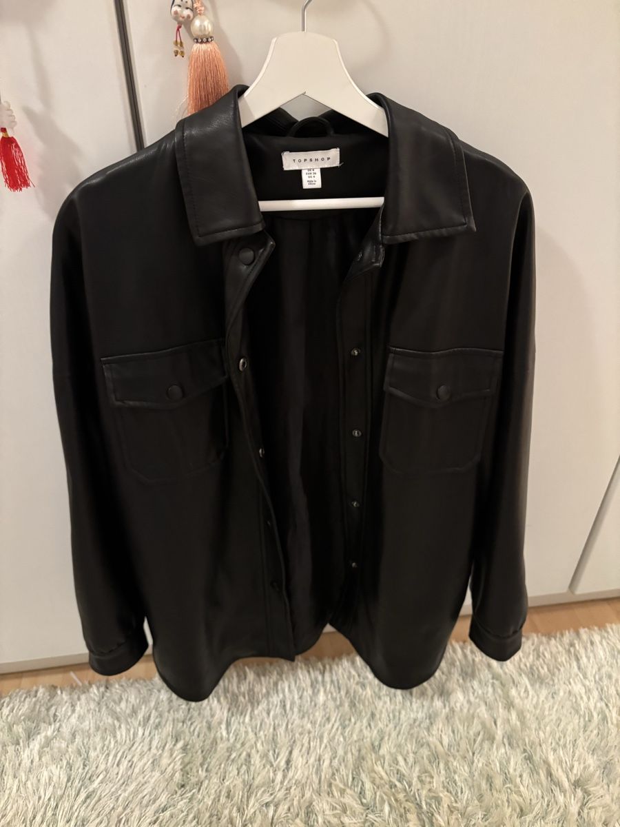 Topshop Giacche: Schwarze Kunstleder Jacke von Topshop – Usato da Bremgarten AG venduto da ang_t5cm