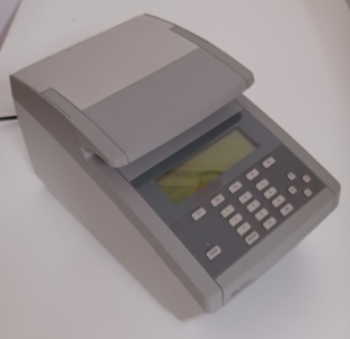 Accessori da laboratorio: Applied Biosystems Thermal Cycler 2720 – Usato da Niederdorf venduto da LeptonAG_Labor 3