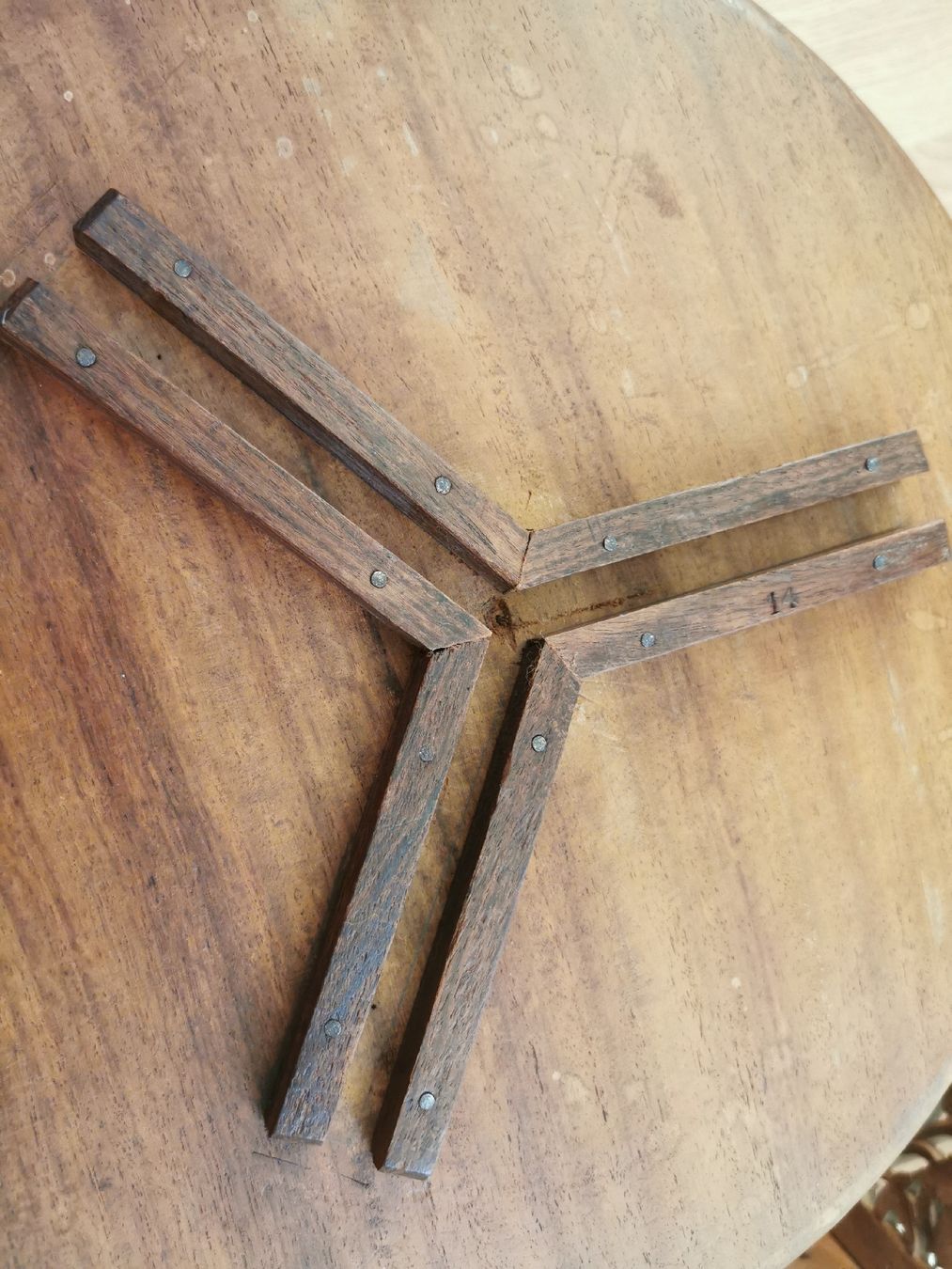 Tavoli: Arabische Holz Tisch  – Usato da Schlieren venduto da vlalif 4