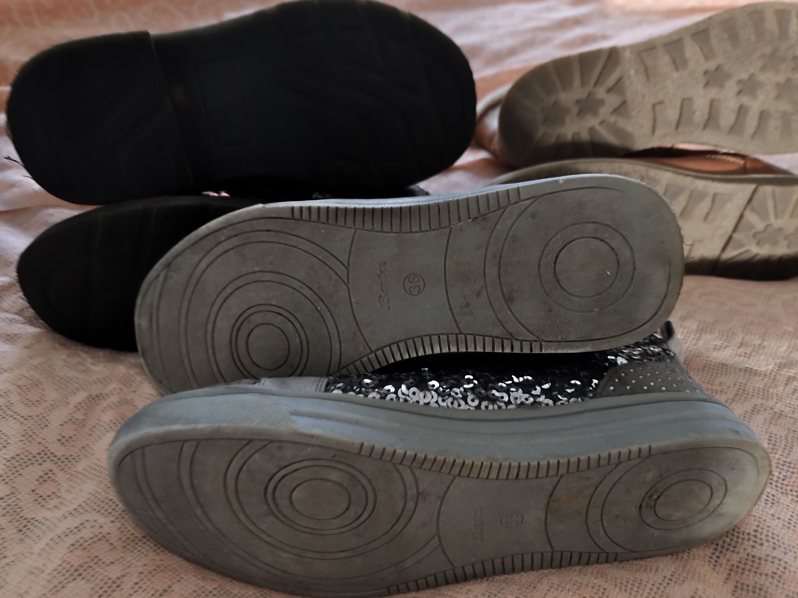 Scarpe per ragazze: schuhpaket gr. 36 – Usato da Muttenz venduto da Hermesvonthan 2