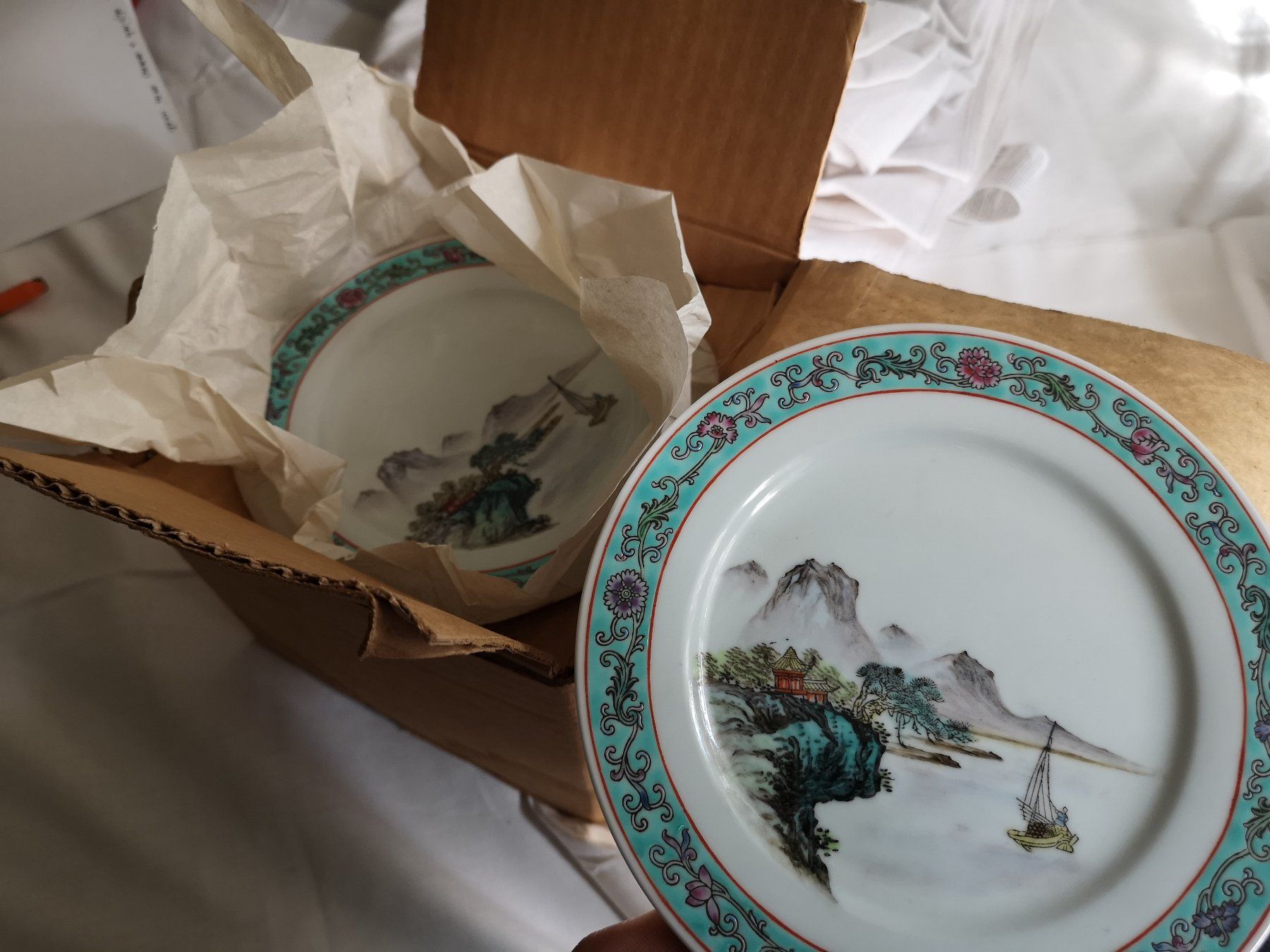 Set di piatti: Set piatti dipinti Cinesi (92 pezzi!) – Nuovo e nell'imballaggio originale da Losone venduto da NSX 7