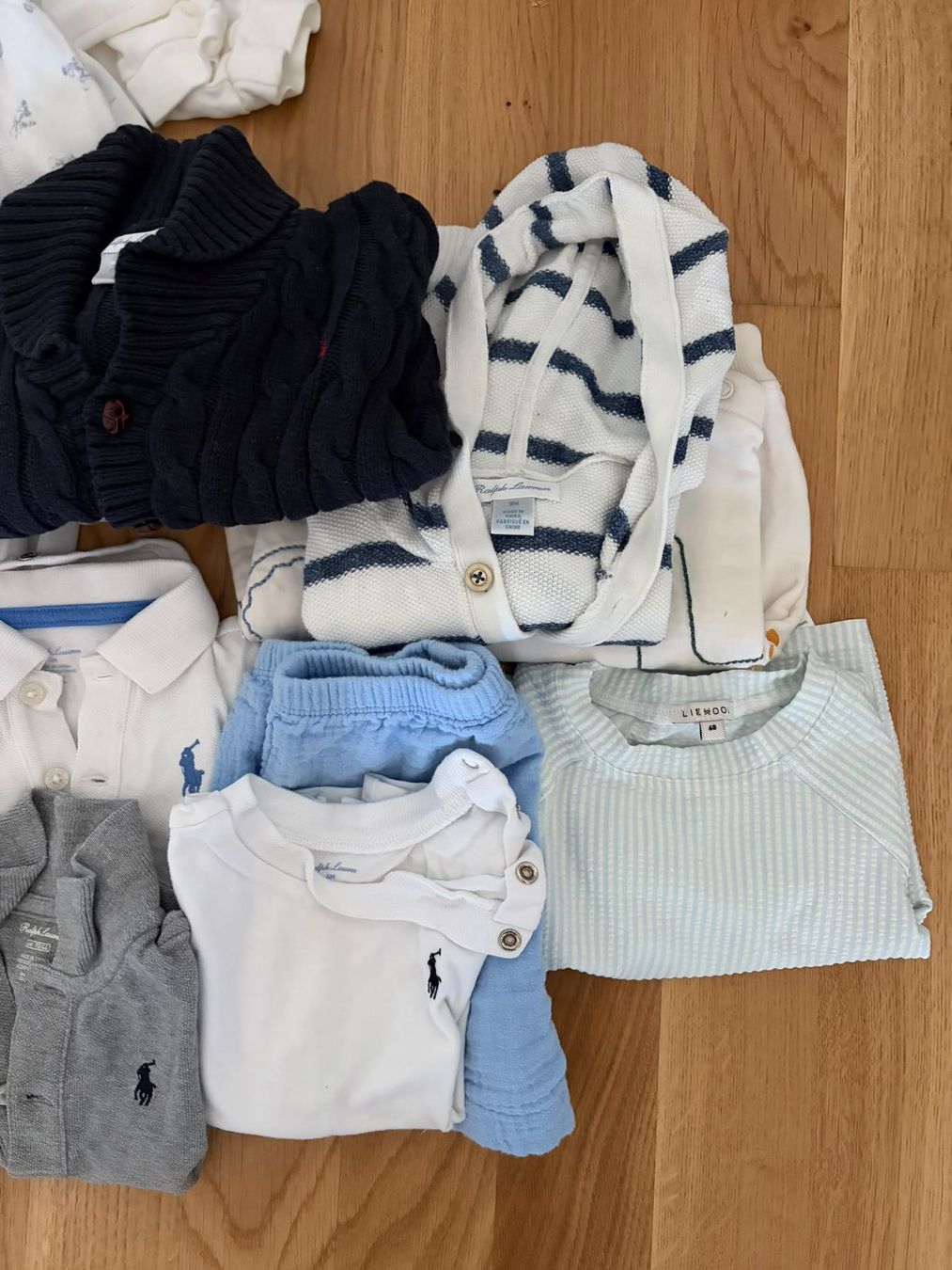 Lotti & Set di vestiti: Marken Kleider Junge 6-9 Monate 10 Teile. – Usato da Cham venduto da WFRRichter 2