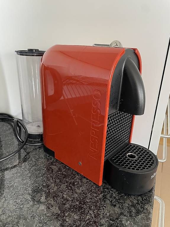 Nespresso Kaffeemaschinen & Espressomaschinen: Nespresso Kaffemaschiene – Gebraucht aus Thun von melik_art