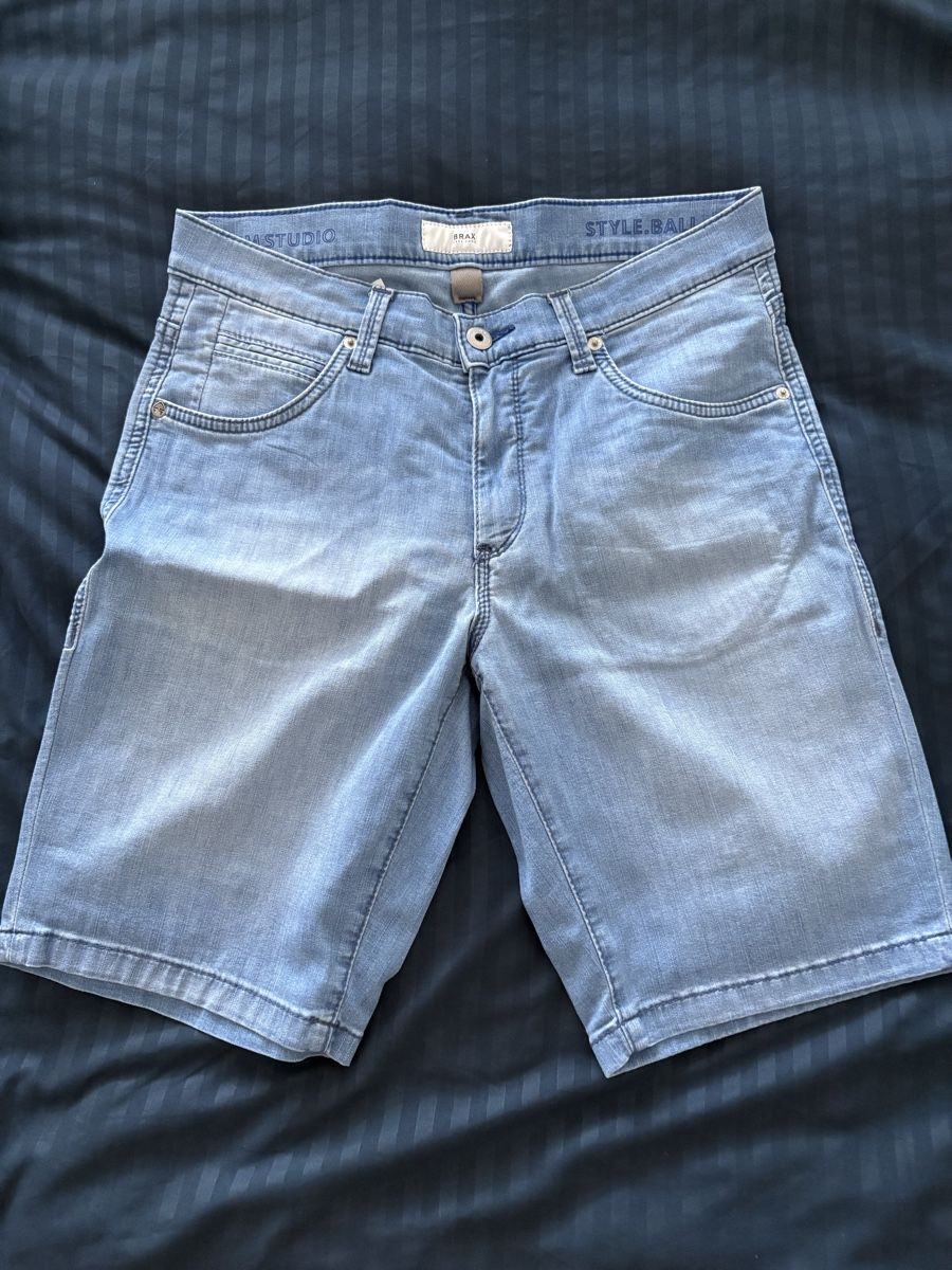 Brax Jeans: Brax Ultralight Jeans-Shorts Gr.46 – Nuovo (secondo la descrizione) da Windisch venduto da mister_sp