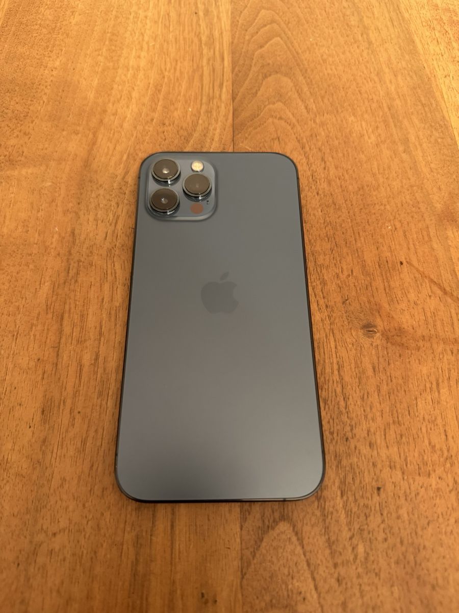 Apple Portables: iPhone 12 Pro Max 128gb – D'occasion à Rüschlikon par YM8803 1