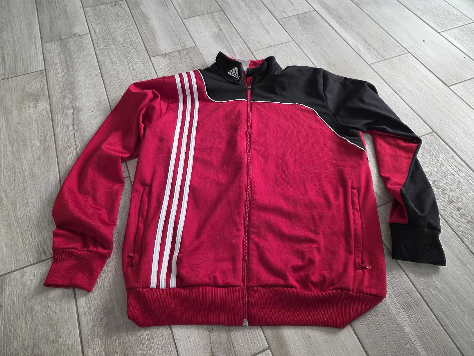 Giacche: Adidas Trainingsjacke rot/schwarz Grösse M  – Usato da Dorf venduto da Echo_Elements 2