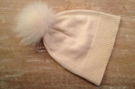 feine Strick Mütze weiss m Pelz Bommel für 46 cm Kopfumfang