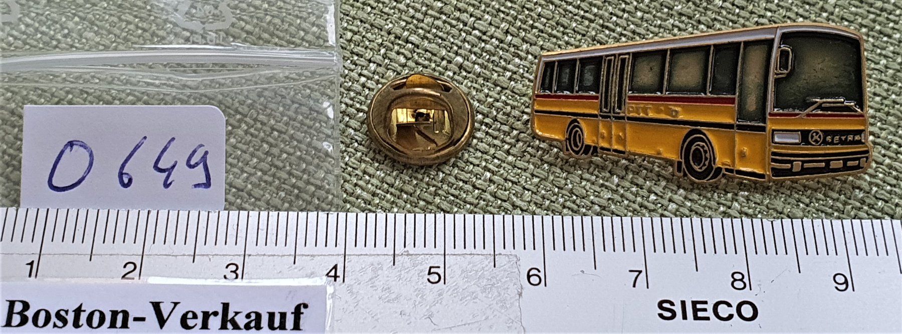 Setra Placchette & Badge: O649 - Pin Die Post PTT Postauto SETRA – Usato da Reinach BL venduto da Boston-Verkauf 1