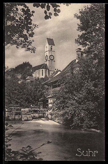 Cartoline postali: AK Suhr, Kirche und Häuser am Fluss – Usato da Berlin venduto da bartko-reher