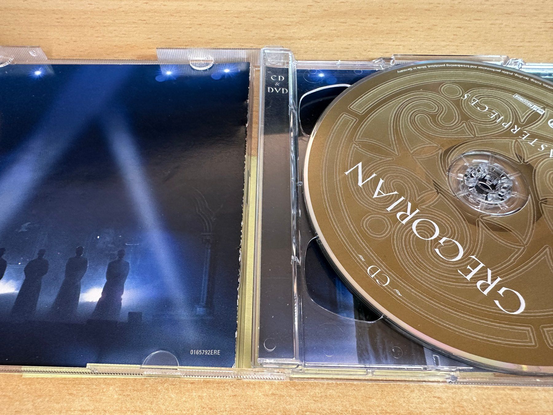 CD: E2 Gregorian – The Masterpieces - CD & DVD – Usato da Rikon im Tösstal venduto da Alpenmutz 2
