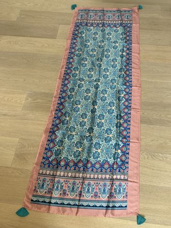 Table runner Scarf with Tassels (1.80 x 65cm)