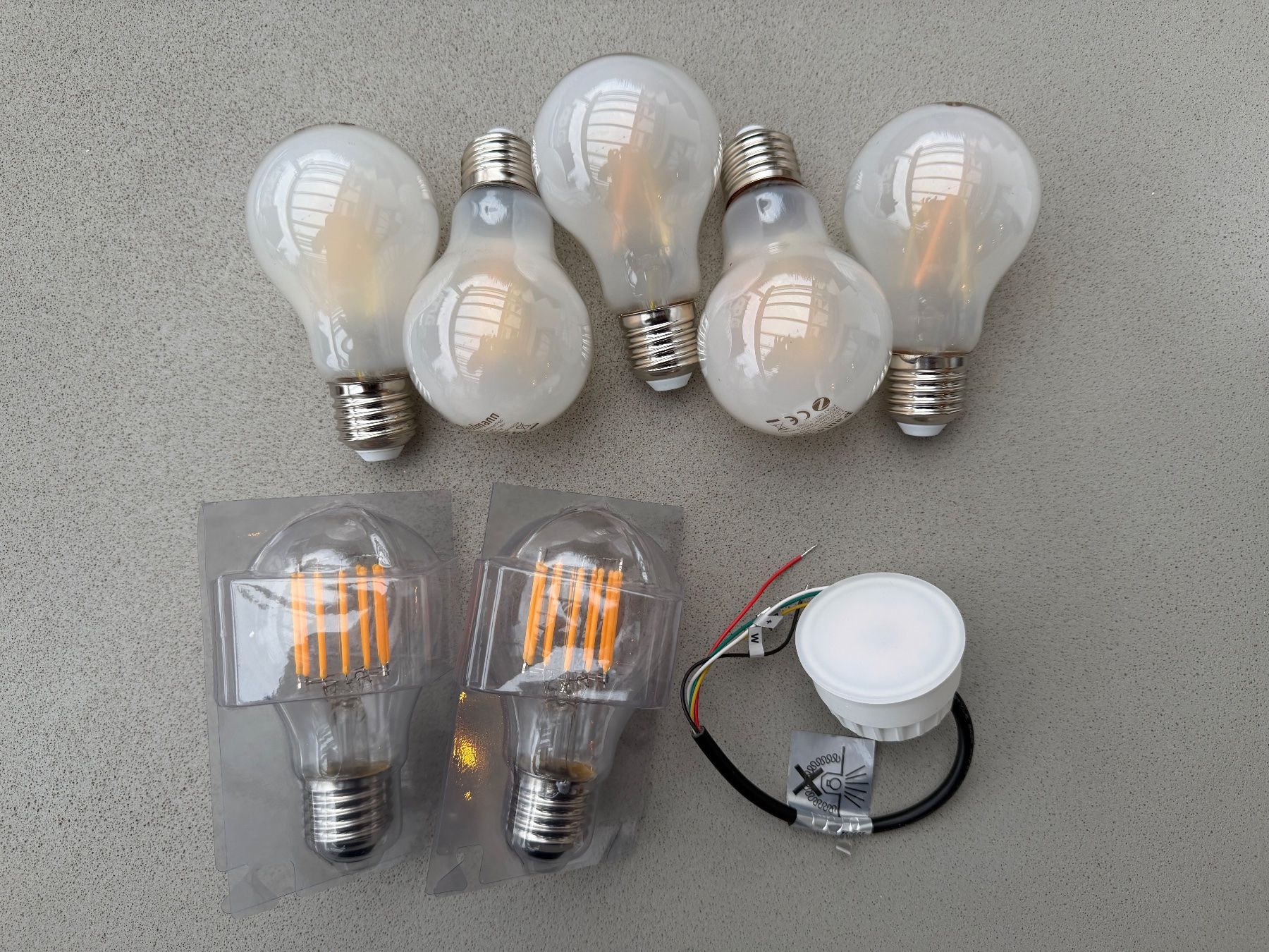 Paulmann Lampade: Div LED Leuchten Zigbee dimmbar, neuwertig – Nuovo (secondo la descrizione) da Wolfhausen venduto da HelloSun03