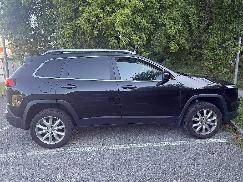 Automobili: Jeep Cherokee – Usato da Balerna venduto da dil_h29w 2
