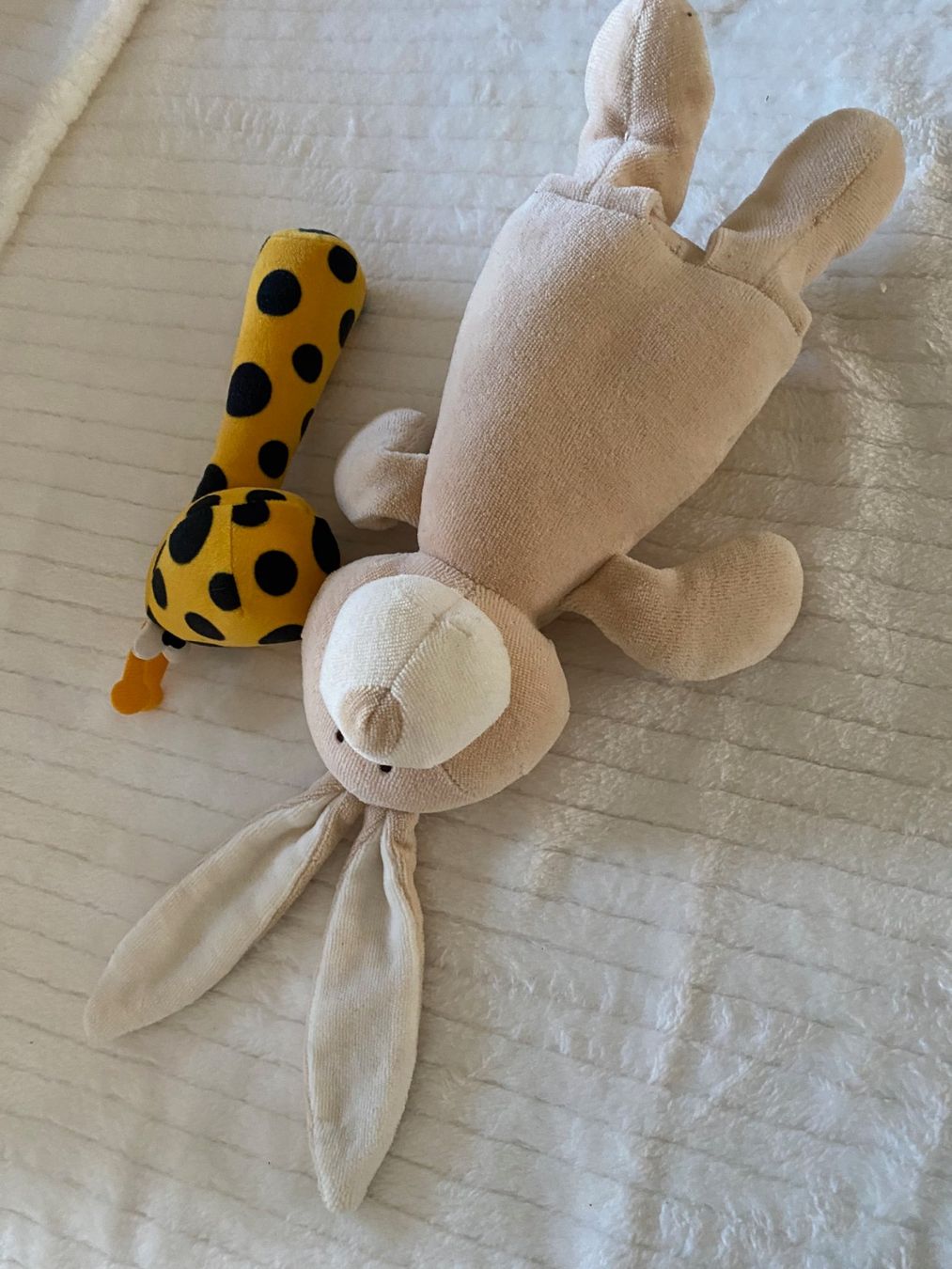 Jouets: Plüschhäsli & Plüschgiraffe – Neuf (Voir description) à Allenwinden par Obalu 1