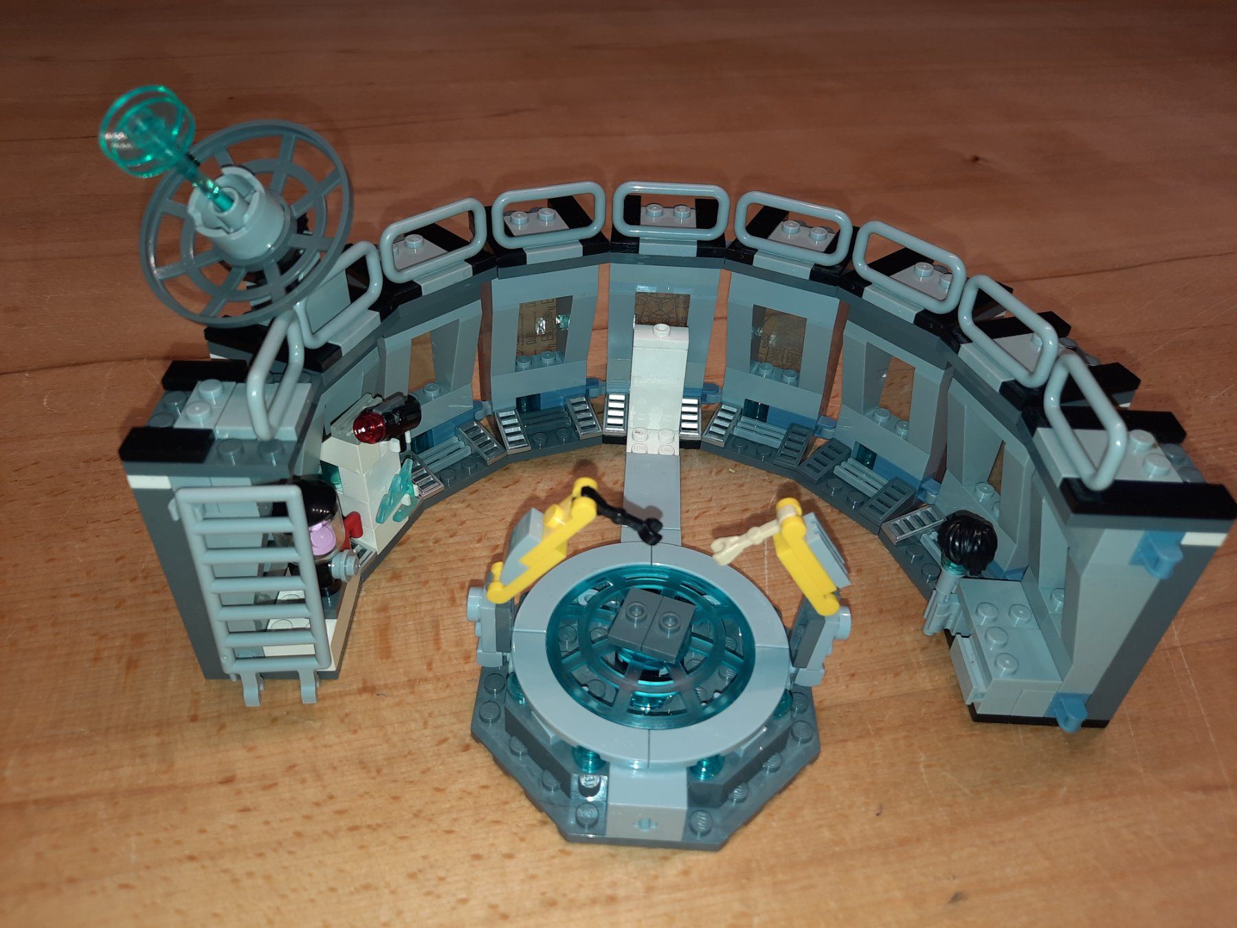 Lego Baukästen: Lego Avengers Iron Mans Werkstatt – Gebraucht aus Herznach von SusanneB0102 5