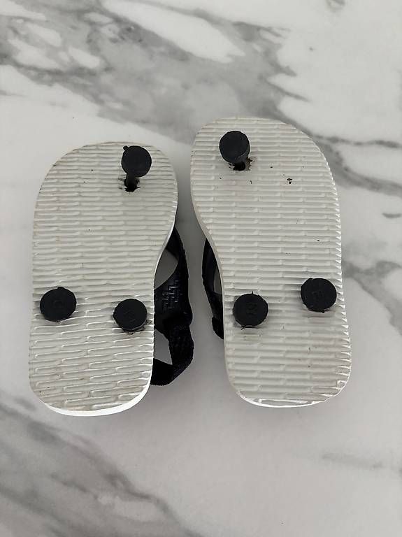 Chaussures garçon: Havaianas Flip- Flops Gr.19 – D'occasion à Benken ZH par kbu_n2fl 1