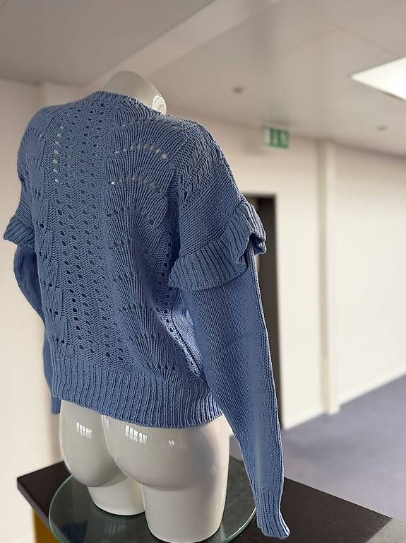 Maglioni & Felpe: Hellblauer Strickpullover mit Lochmuster Liu Jo – Usato da Steinhausen venduto da deikoon 2