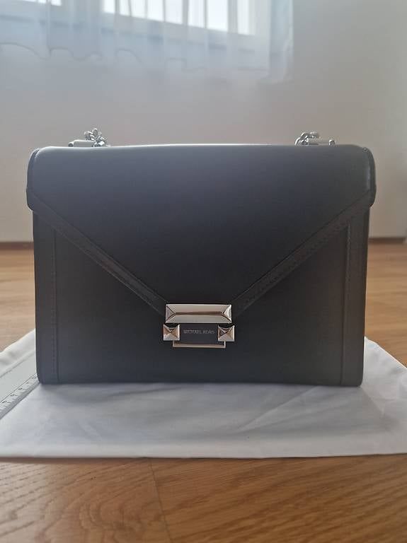 Taschen für Damen: Neue Michael Kors Handtasche,  schwarz silber – Neu und originalverpackt aus Feusisberg von cts_55rn