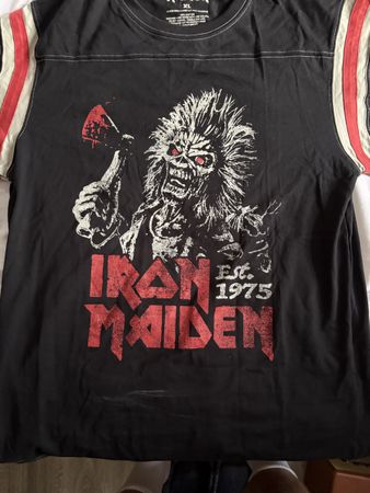 Iron Maiden Official t shirt XL