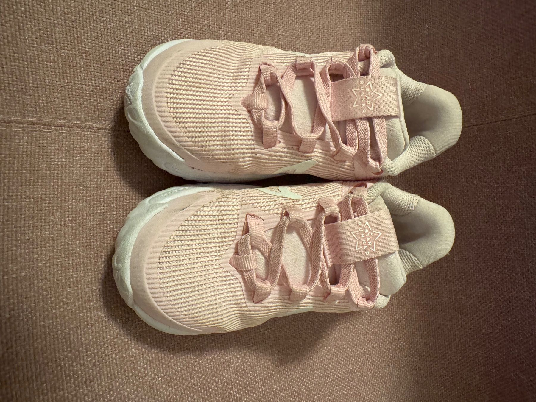 Nike Scarpe per ragazze: Nike Turnschuhe Gr. 25 rosa – Usato da Emmen venduto da mir14 1