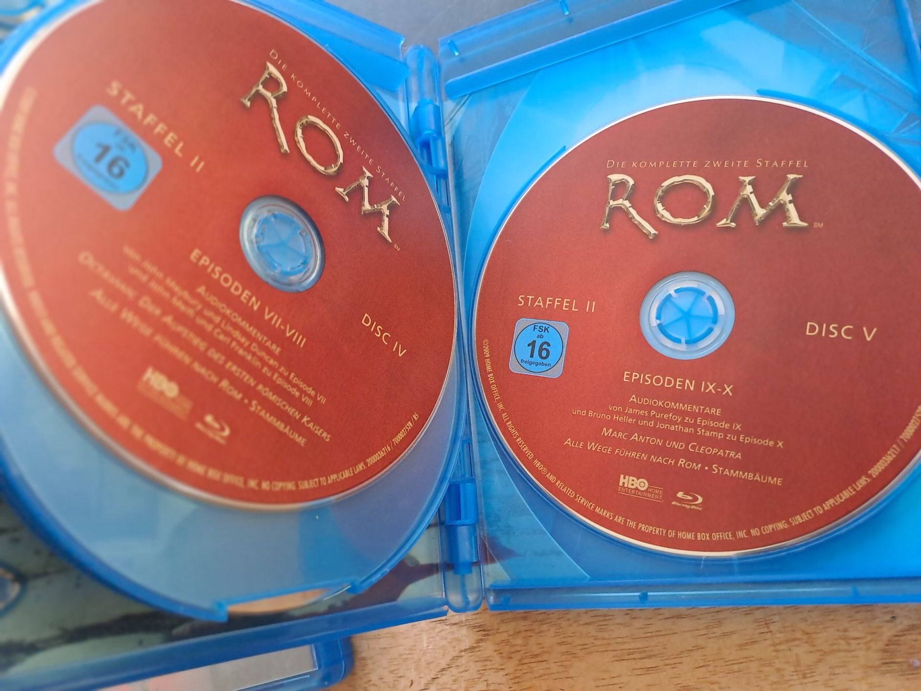 Alle DVDs: Blu-Ray Rom 1.& 2. Staffel im Kartonschuber gebraucht – Gebraucht aus Glashütten von Schwebefisch 4