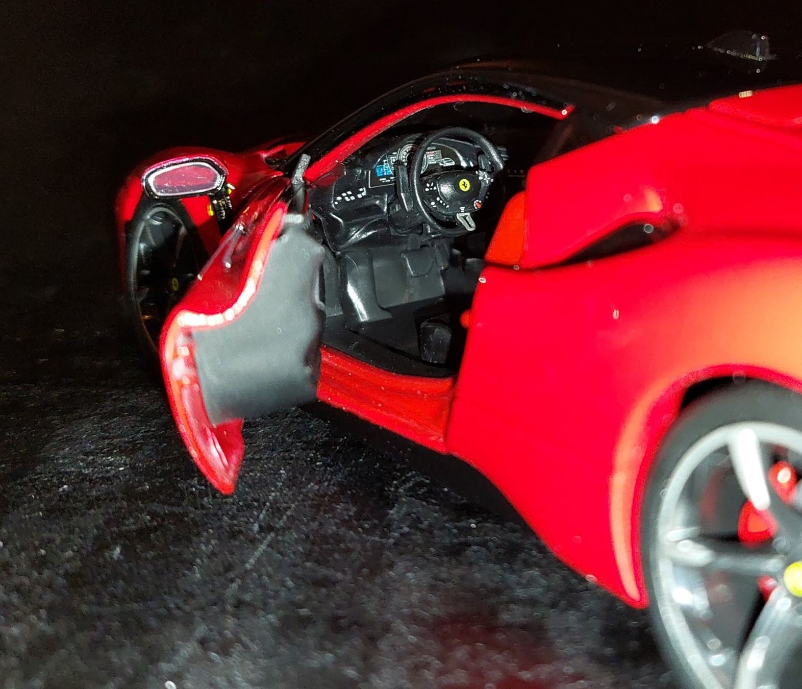 Bburago Modellini d'auto: Ferrari SF90 – Usato da Herisau venduto da Simonalb 3
