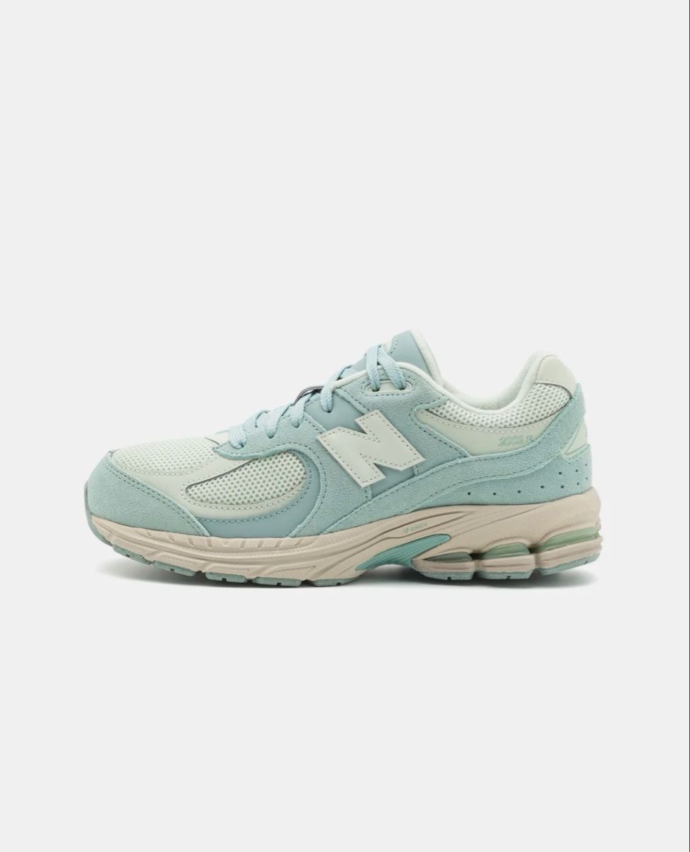 New Balance Scarpe da uomo: New Balance 2002R hellblau Grösse 37.5 Neu – Usato da Zürich venduto da 123456789juju