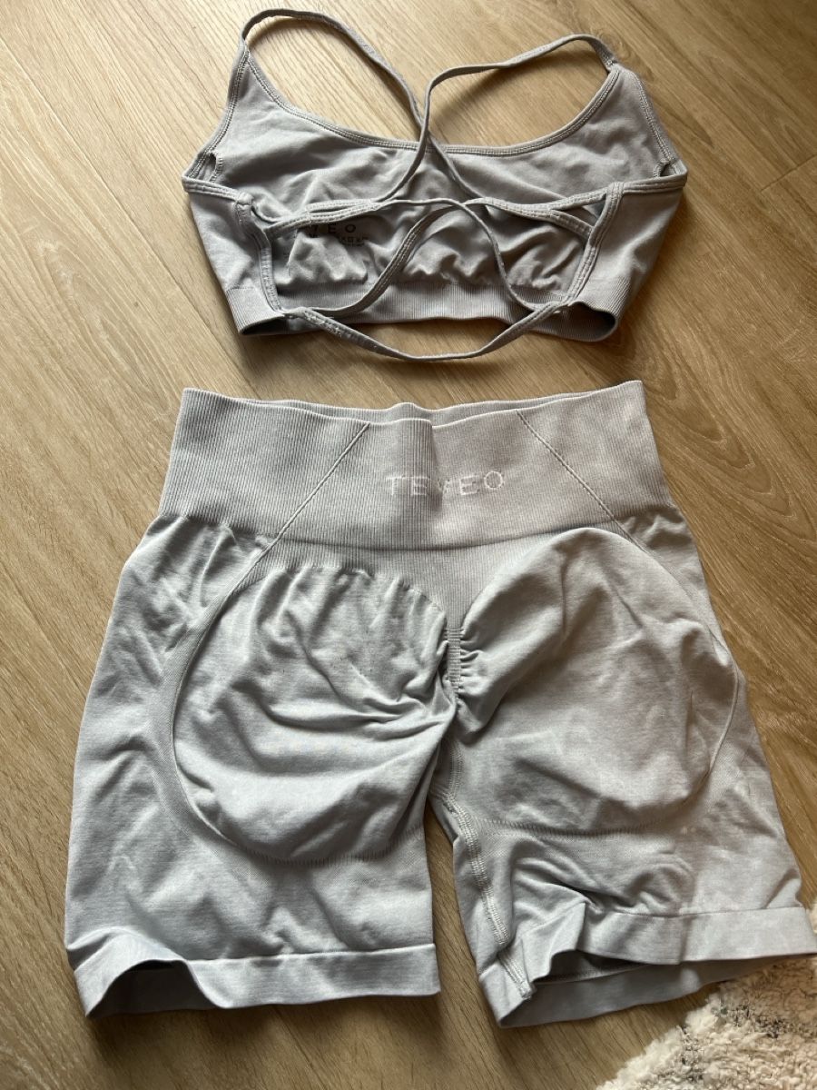 Teveo Kleiderpakete: Teveo Set – Gebraucht aus Bülach von joowaaa 1