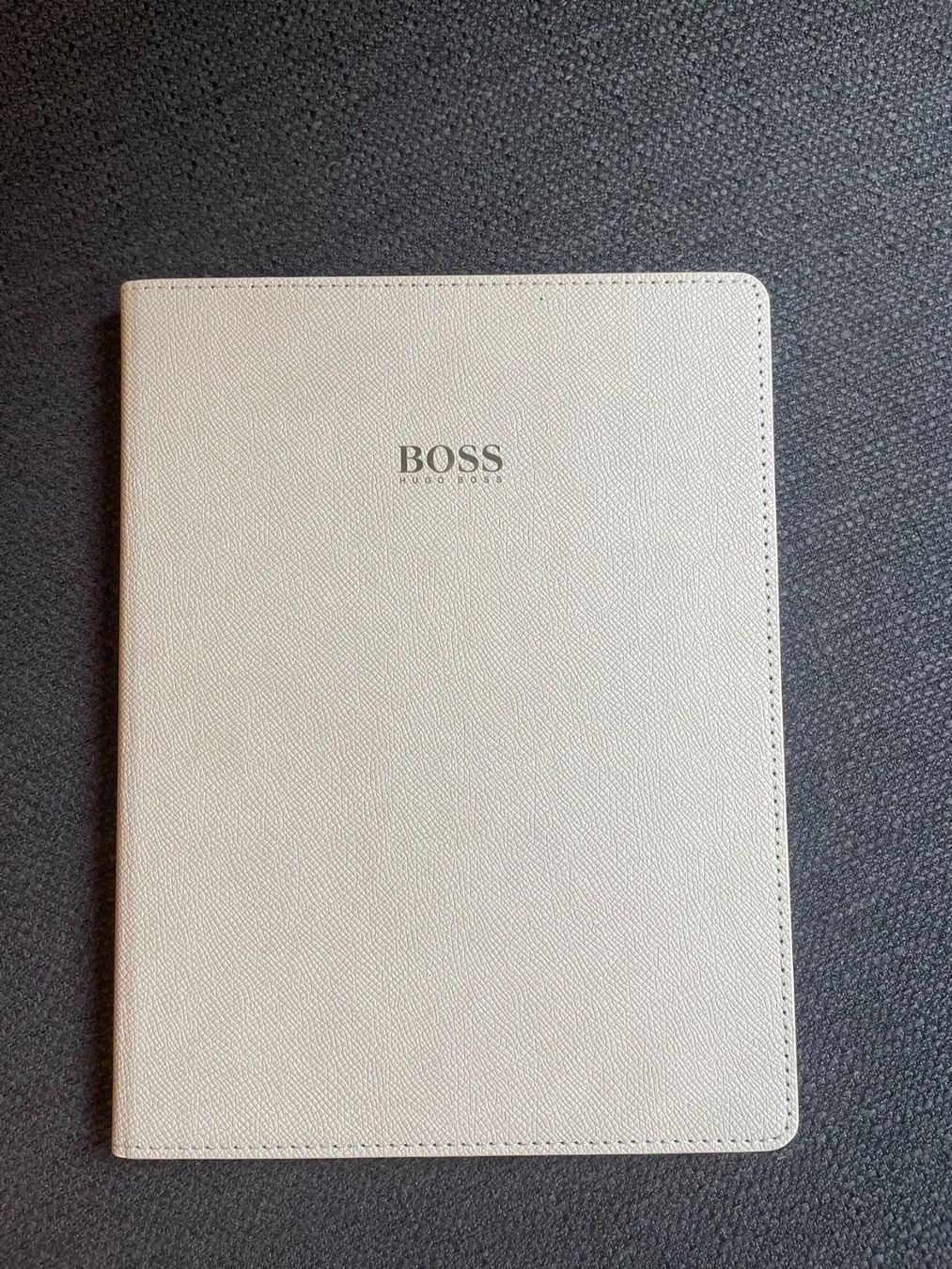 Schreibblöcke: Notebook pelle beige Hugo Boss - Nuovo – Neu (gemäss Beschreibung) aus Meilen von val_tsv8