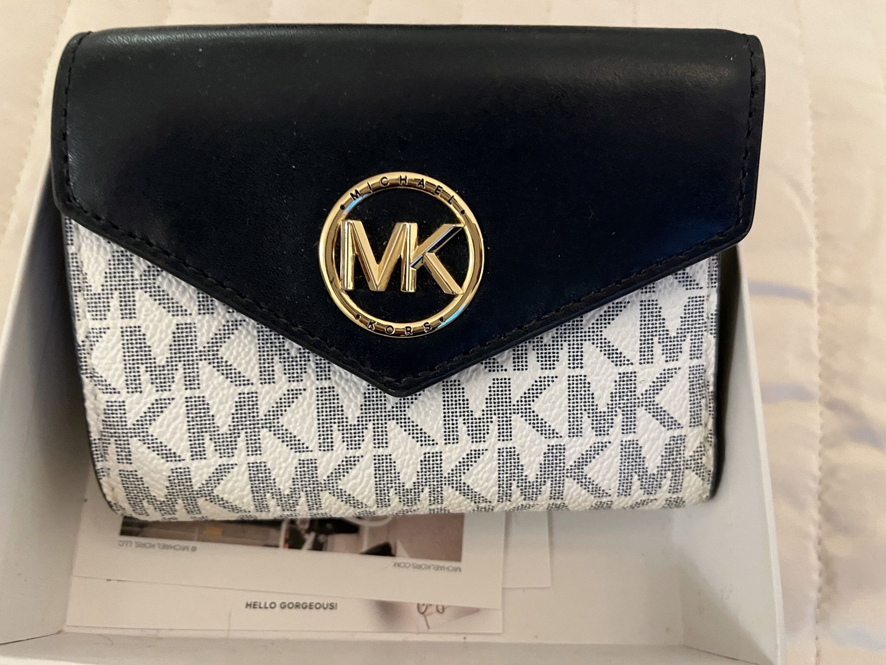 Michael Kors Portamonete: Michael Kors Wallet – Nuovo (secondo la descrizione) da Genève venduto da mar_g5r2