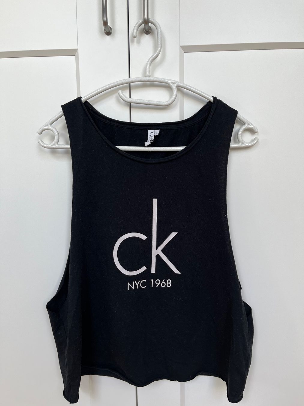 Calvin Klein Top: Schwarzes Calvin Klein Tanktop, Grösse S – Usato da Zürich venduto da lyn_tqp5