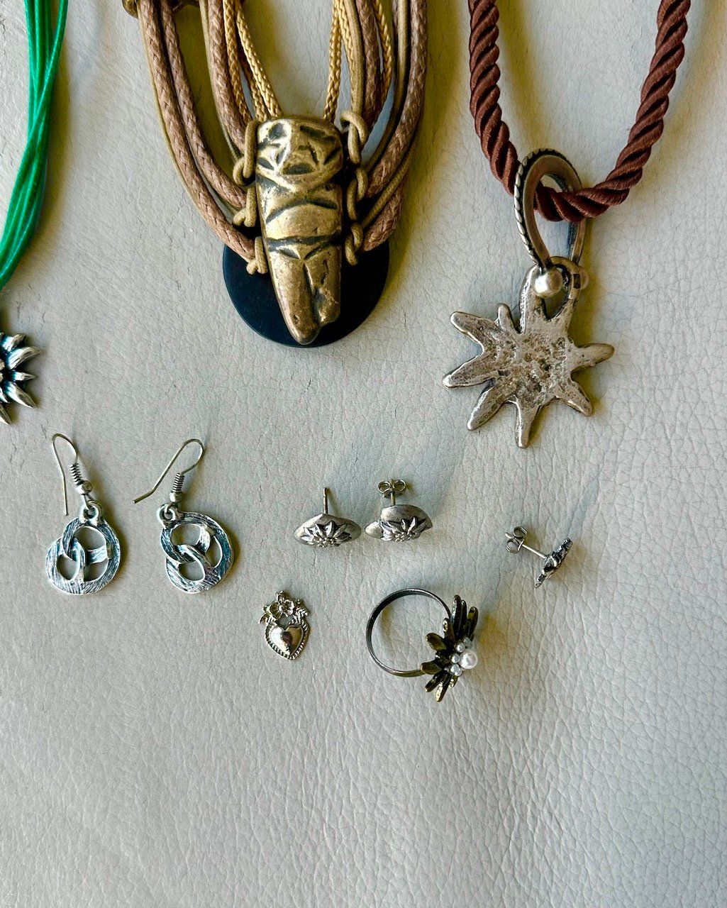Altri gioielli: Dirnd - Schmuck - Dirndlschmuck - Trachtenschmuck  15 Stück – Usato da Ried-Brig venduto da Challi 5