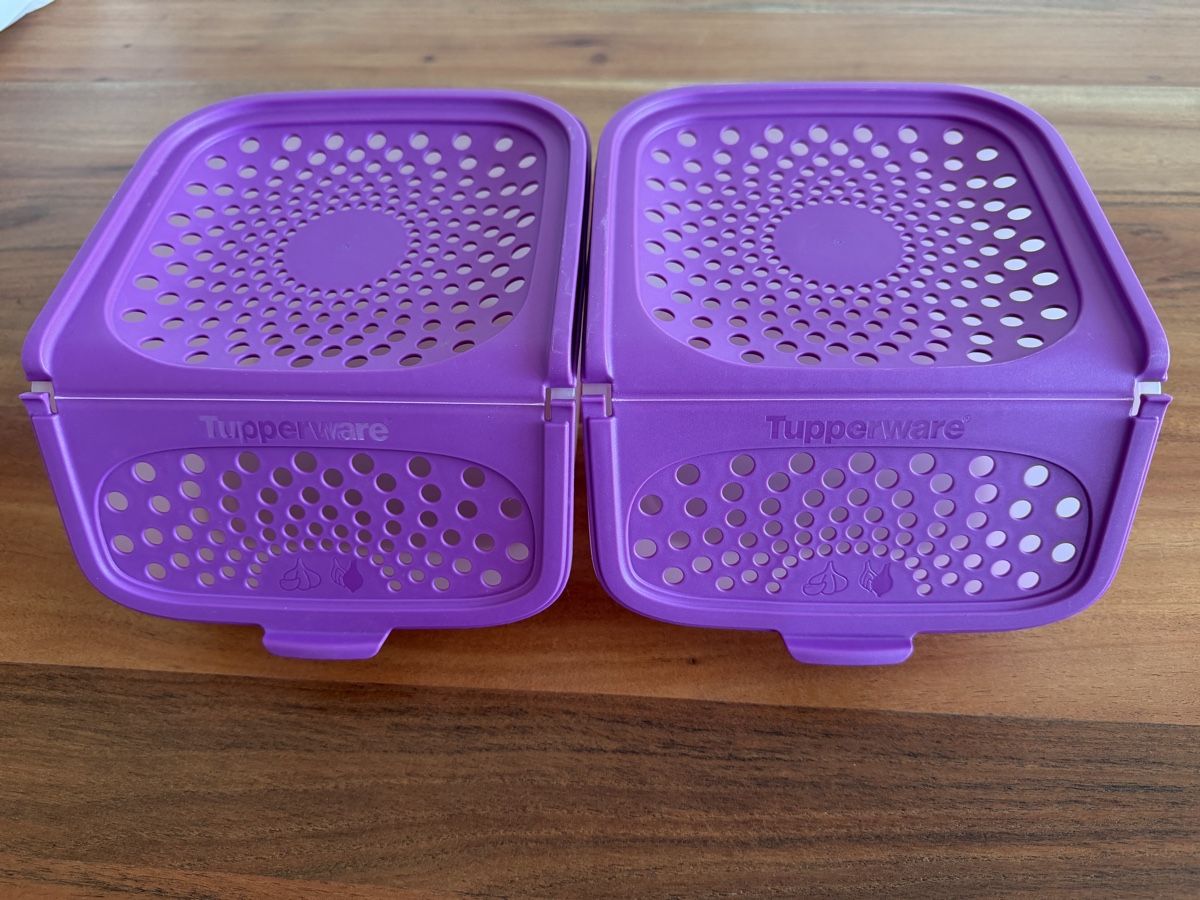 Tupperware Contenitori & Simili: Tupperware ail et oignons violets 2 PCES  – Nuovo (secondo la descrizione) da Neuchâtel venduto da nini068