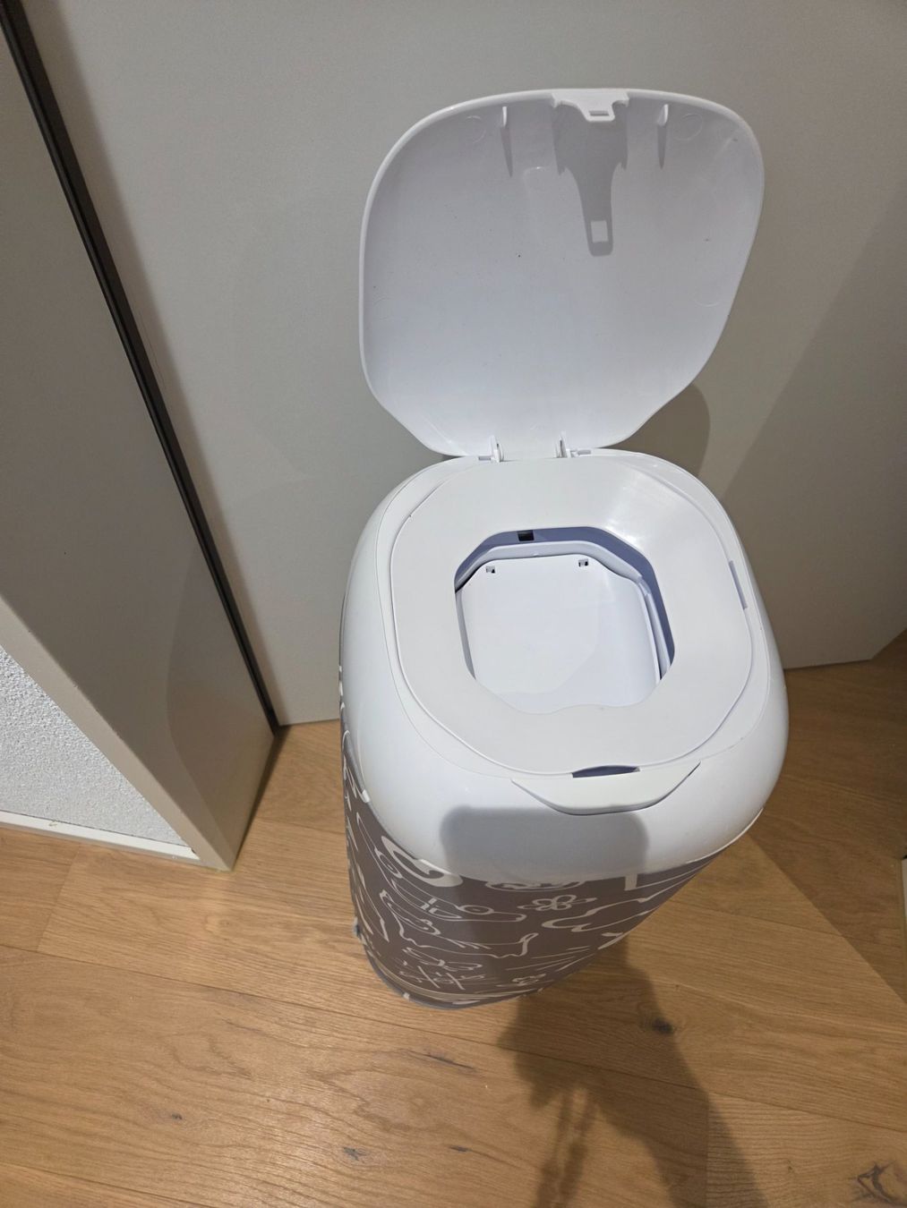 Secchi per pannolini & Pannolini: Windeleiner XL inkl. Stoffbezug – Usato da Wiesendangen venduto da Lava4 6