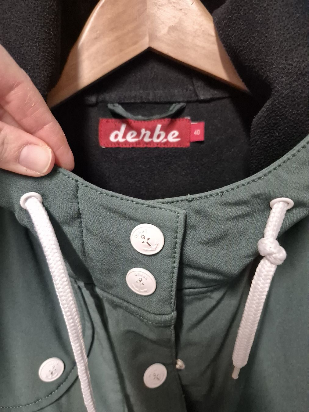 Cappotti: derbe Softshell Kurzmantel Gr.40 waldgrün – Usato da Merligen venduto da muss_haben 4