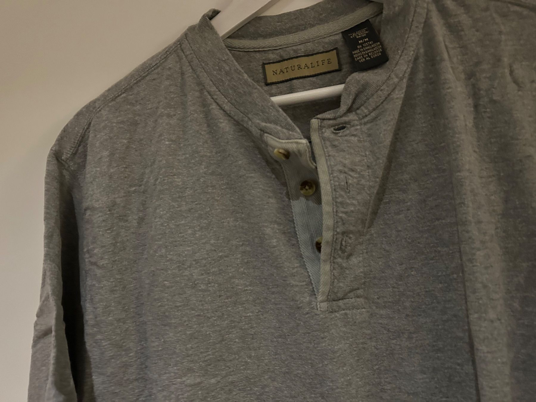 T-Shirts: T-Shirt mit Knöpfen – Gebraucht aus Zumikon von Uranus88 3