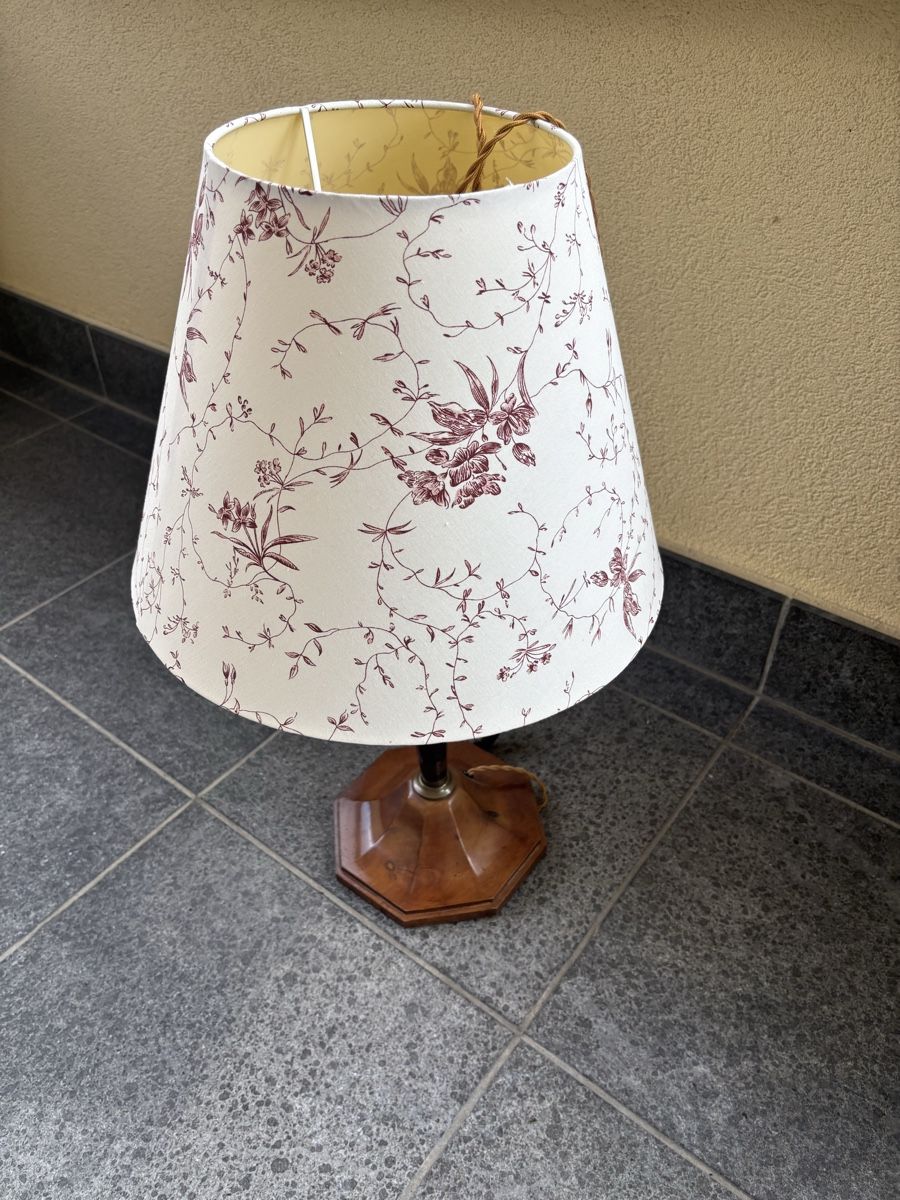 Lampade: Tischlampe antik – Usato da Zug venduto da Biki72