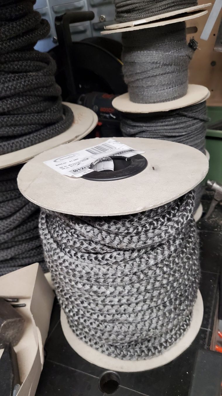 Sanitär: Ofentür, Dichtschnur D=14mm – Neu und originalverpackt aus Einsiedeln von Jaeggi-Gartenfeuer