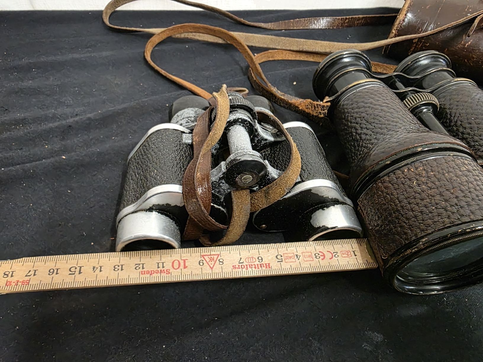 Kern Feldstecher: Vintage Feldstecher/Binoculars mit Ledertasche, Kern – Gebraucht aus Wolfertswil von Antiko 3