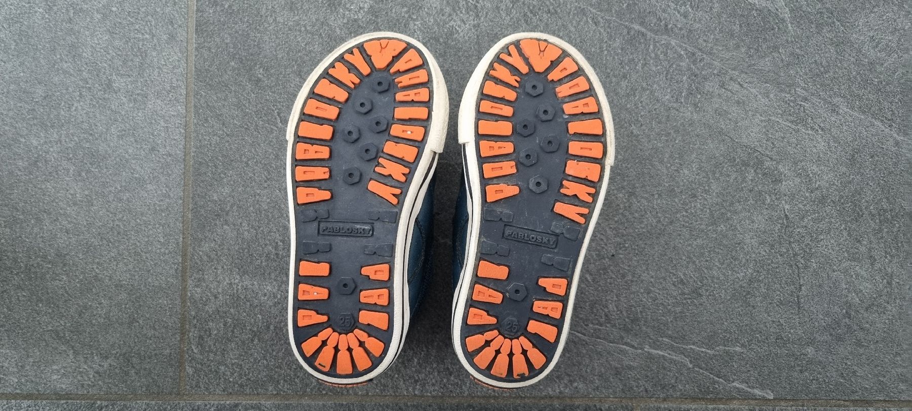Scarpe per ragazzi: Sneaker Grösse 25 – Usato da Birmensdorf ZH venduto da borstenking 3